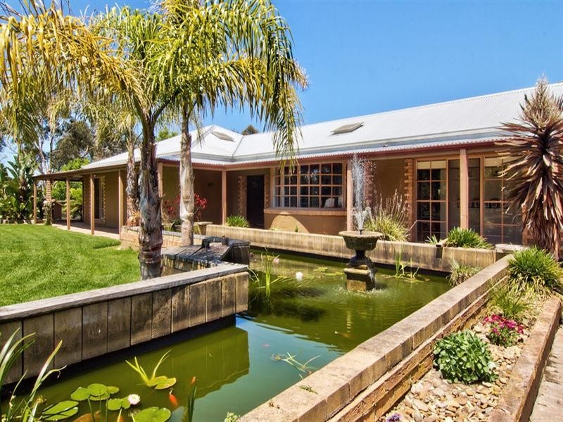 7 The Knoll, Somerville VIC 3912