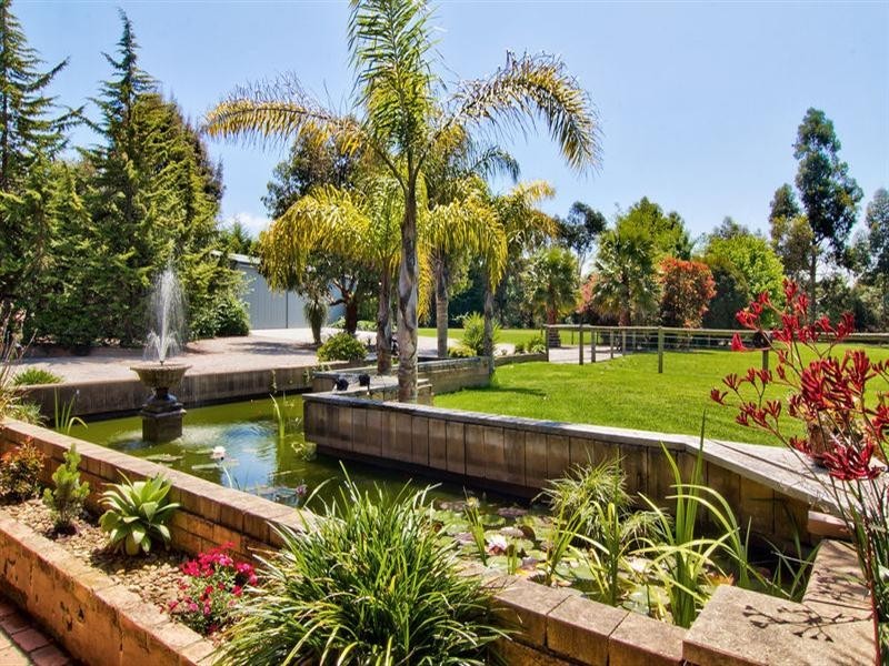 7 The Knoll, Somerville VIC 3912