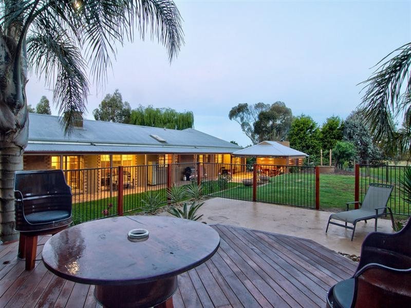 7 The Knoll, Somerville VIC 3912