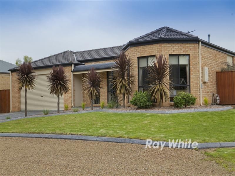 12 Petalnina Close, Somerville VIC 3912