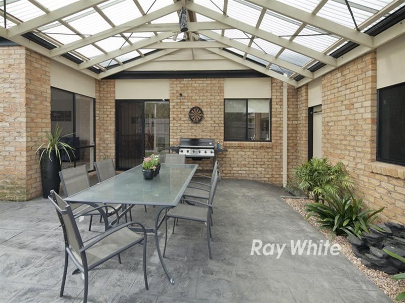 12 Petalnina Close, Somerville VIC 3912