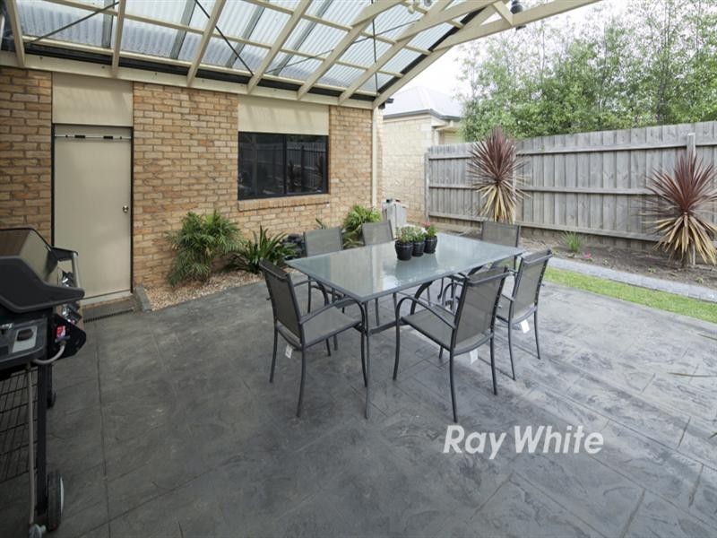 12 Petalnina Close, Somerville VIC 3912