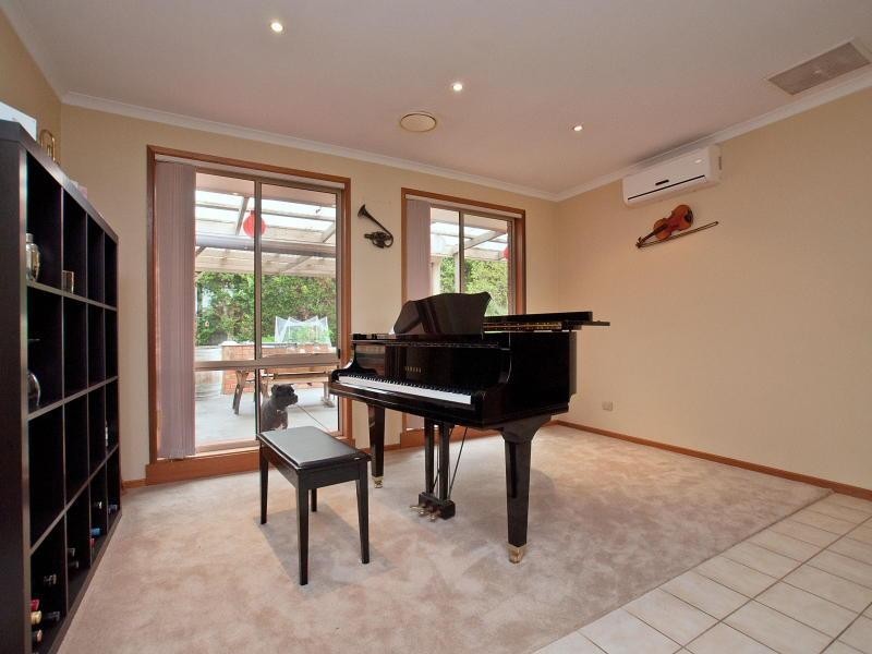 10 Dudley Court, Somerville VIC 3912