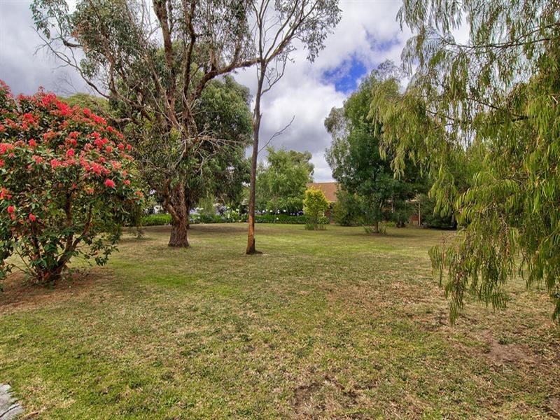 1 Stratford Close, Somerville VIC 3912