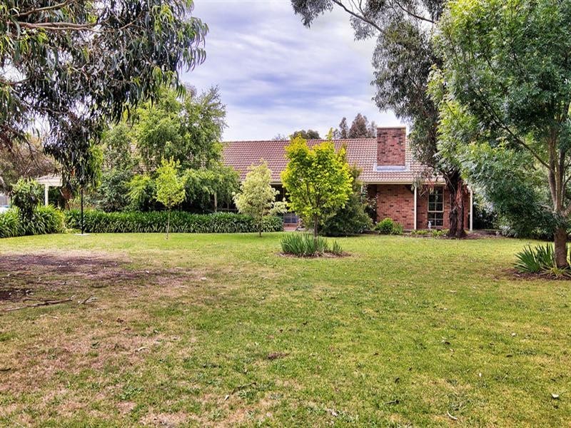 1 Stratford Close, Somerville VIC 3912