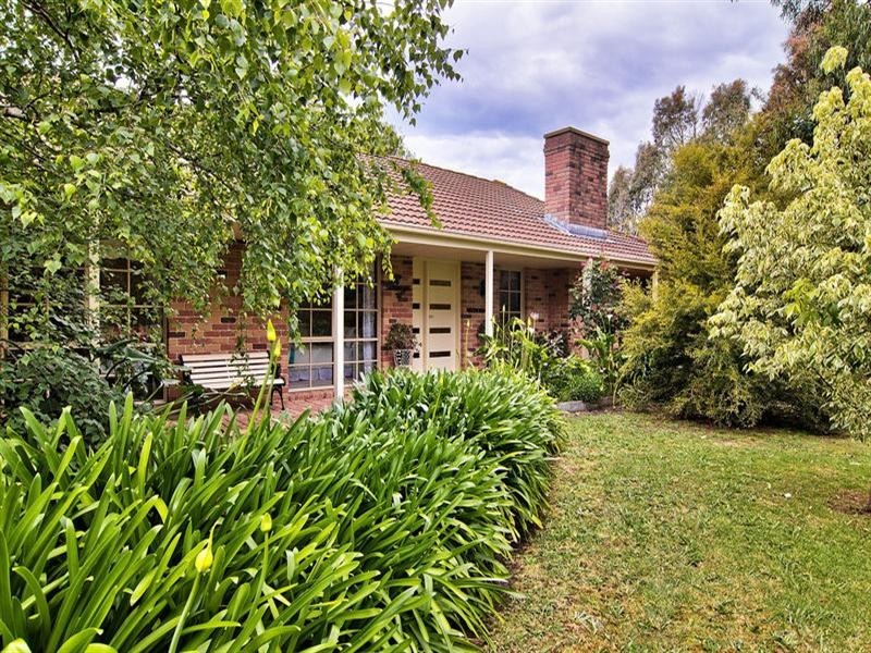 1 Stratford Close, Somerville VIC 3912