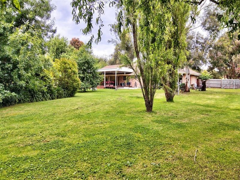 1 Stratford Close, Somerville VIC 3912