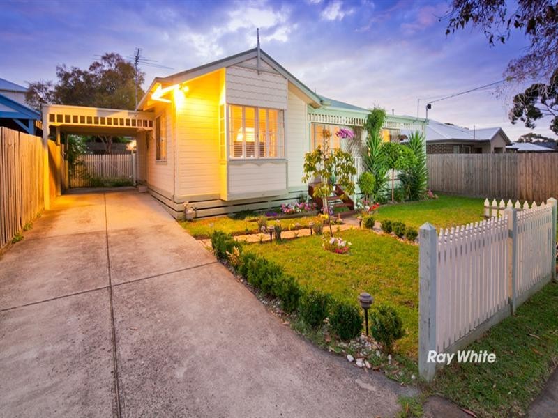 16 Bayview Road, Mornington VIC 3931
