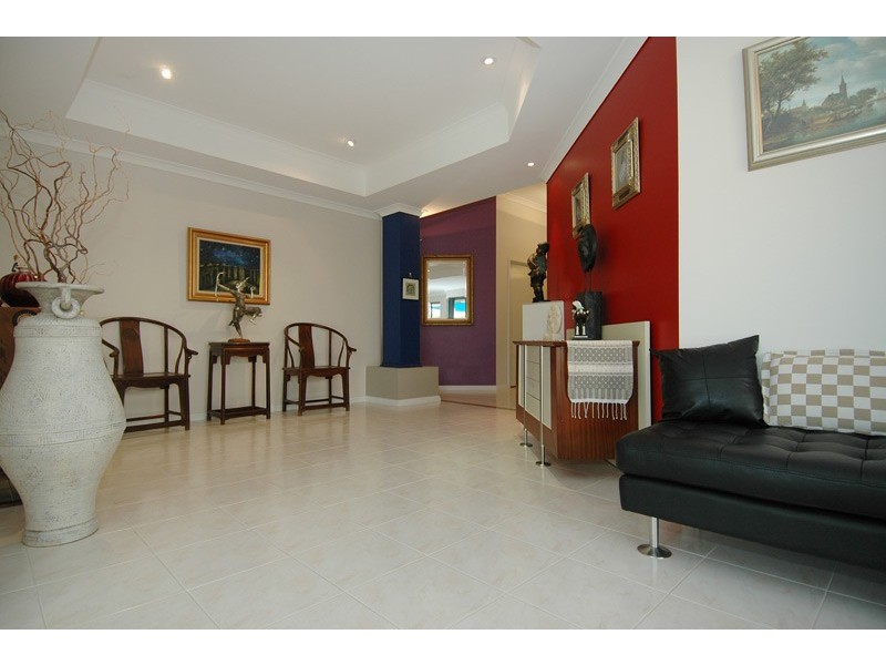 41 Meadowbank Gardens, Hillarys WA 6025