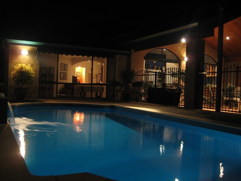 41 Meadowbank Gardens, Hillarys WA 6025