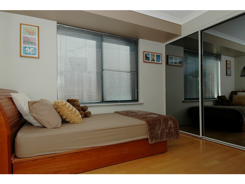 41 Meadowbank Gardens, Hillarys WA 6025