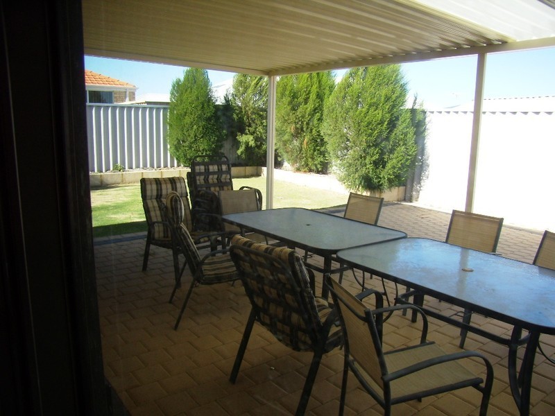 29 Brightlands Circuit, Carramar WA 6031