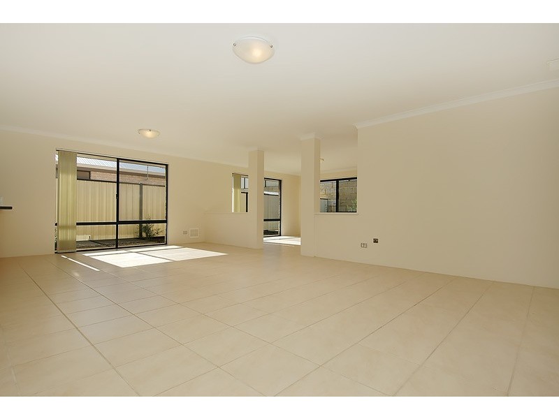 12 Harmony Avenue, Clarkson WA 6030