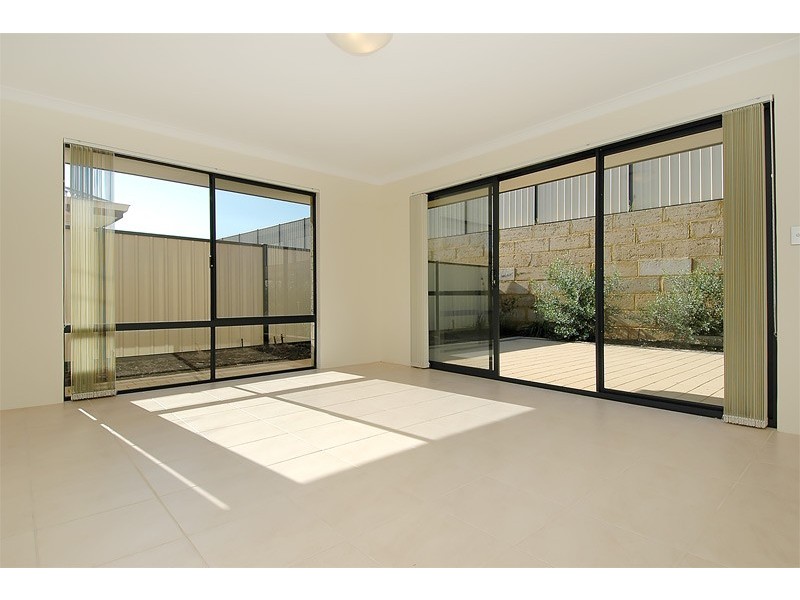 12 Harmony Avenue, Clarkson WA 6030