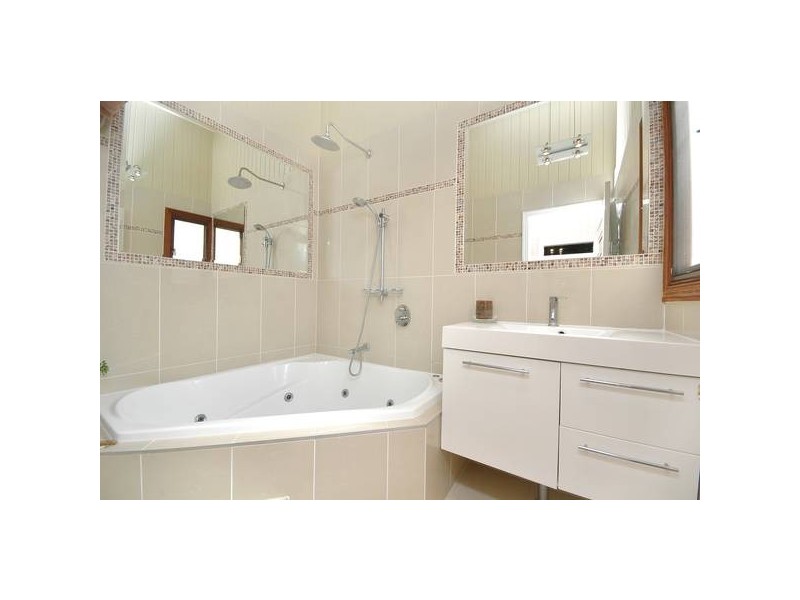 106 Baines Street, Kangaroo Point QLD 4169