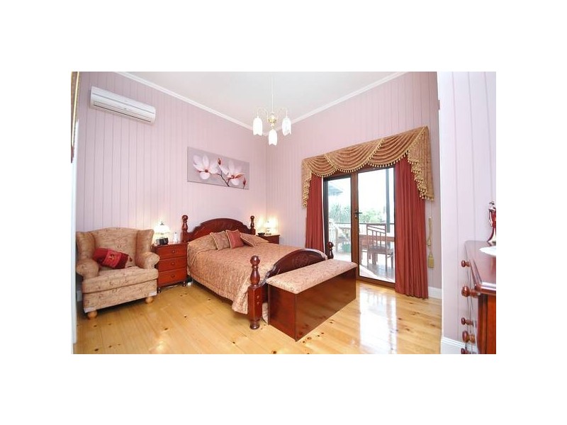 106 Baines Street, Kangaroo Point QLD 4169