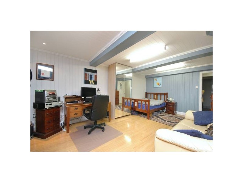 106 Baines Street, Kangaroo Point QLD 4169