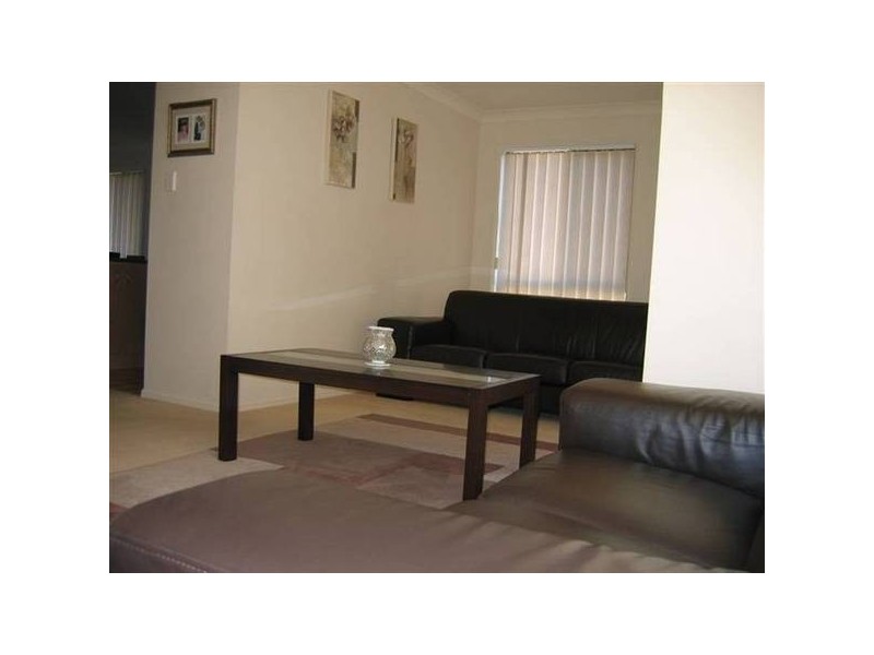 15 Violet Close, Eight Mile Plains QLD 4113