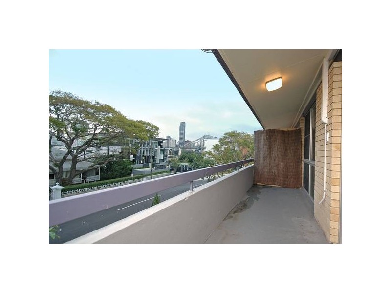 4/81 Barker Street, New Farm QLD 4005