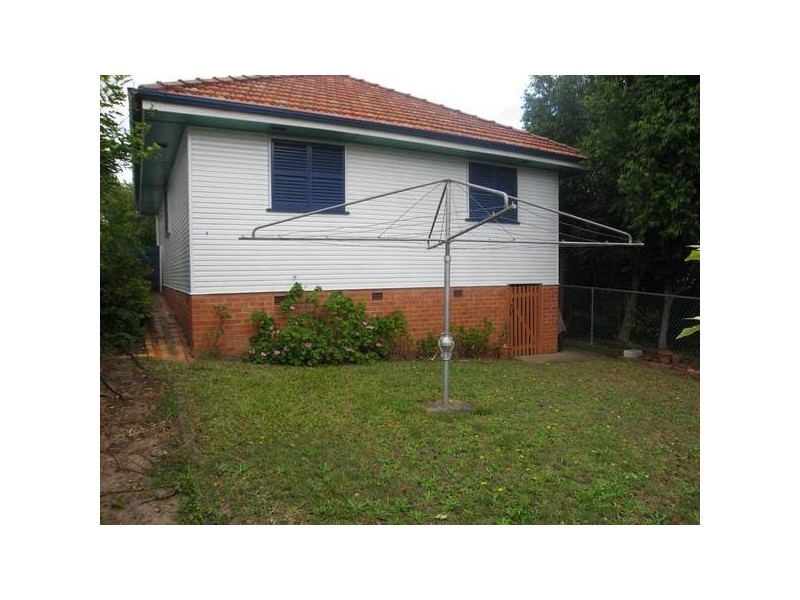 19 Baynes Street, Highgate Hill QLD 4101