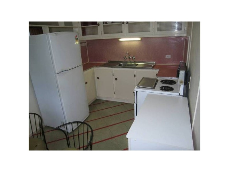 19 Baynes Street, Highgate Hill QLD 4101