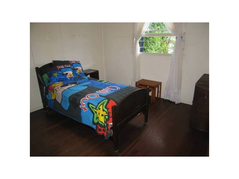 19 Baynes Street, Highgate Hill QLD 4101