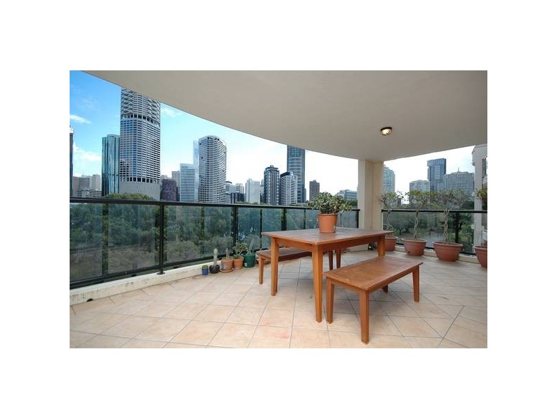 309/36 Macdonald Street, Kangaroo Point QLD 4169