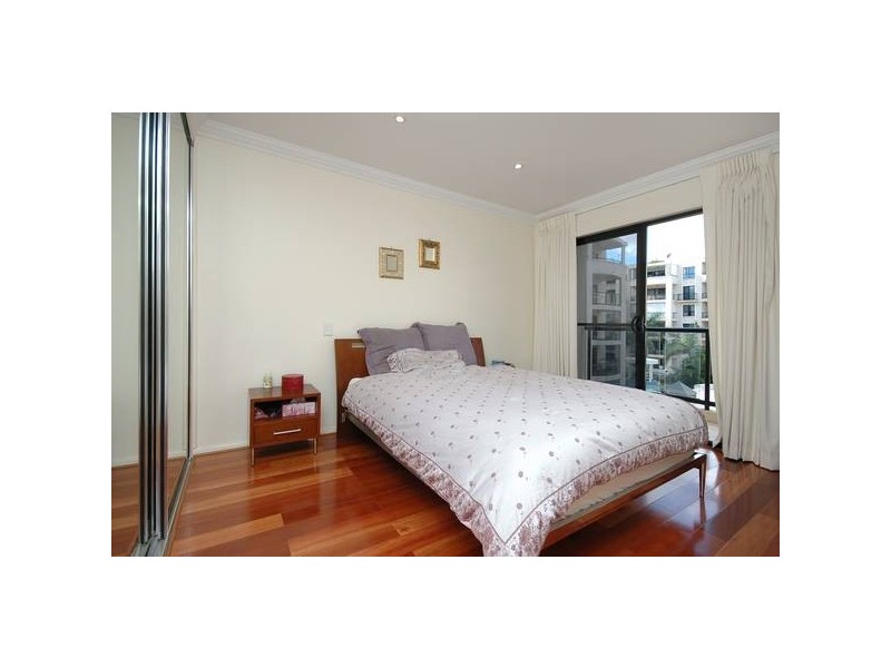 309/36 Macdonald Street, Kangaroo Point QLD 4169