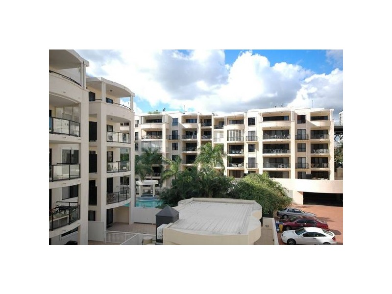 309/36 Macdonald Street, Kangaroo Point QLD 4169