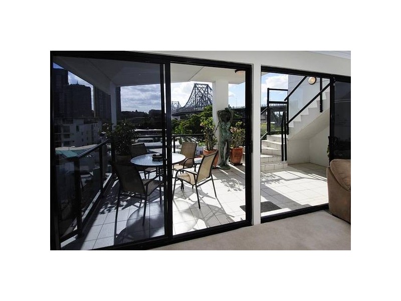 63/54 Mackenzie Street, Kangaroo Point QLD 4169