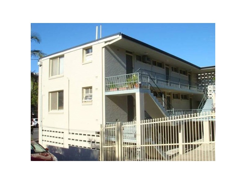 2/88 Isaac Street, Spring Hill QLD 4000