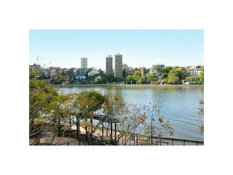 21/16 Goodwin Street, Kangaroo Point QLD 4169