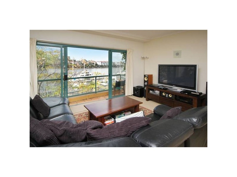 21/16 Goodwin Street, Kangaroo Point QLD 4169