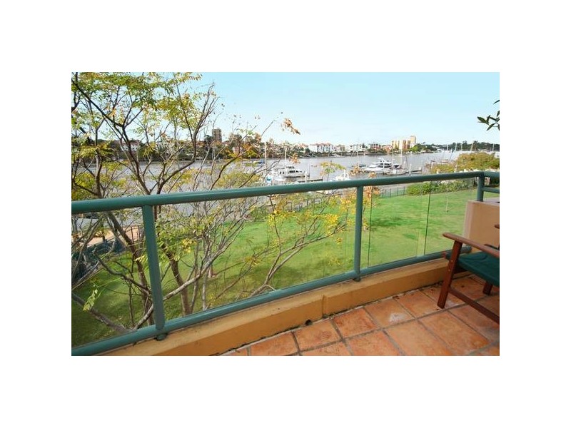 21/16 Goodwin Street, Kangaroo Point QLD 4169