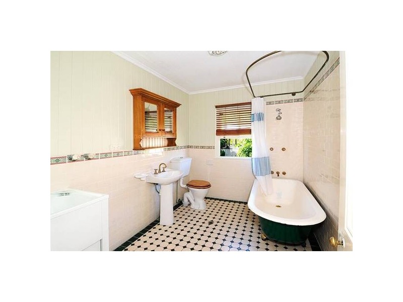 20 Leonard Street, Woolloongabba QLD 4102