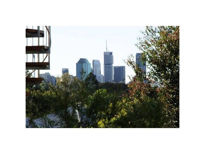 20 Leonard Street, Woolloongabba QLD 4102