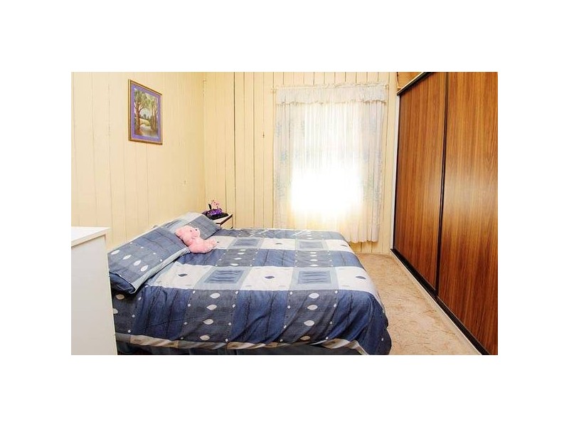 99 Cedar Street, Greenslopes QLD 4120