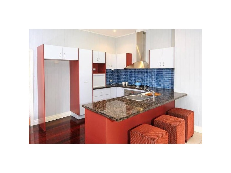 56 Gloucester Street, Highgate Hill QLD 4101