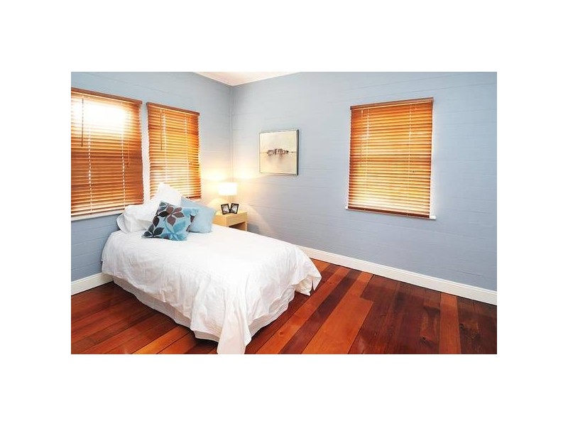 56 Gloucester Street, Highgate Hill QLD 4101