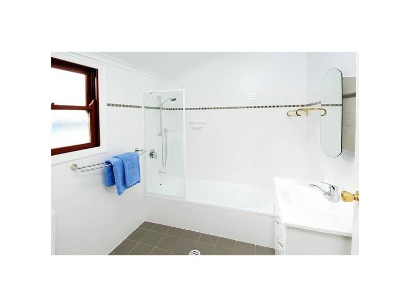 56 Gloucester Street, Highgate Hill QLD 4101