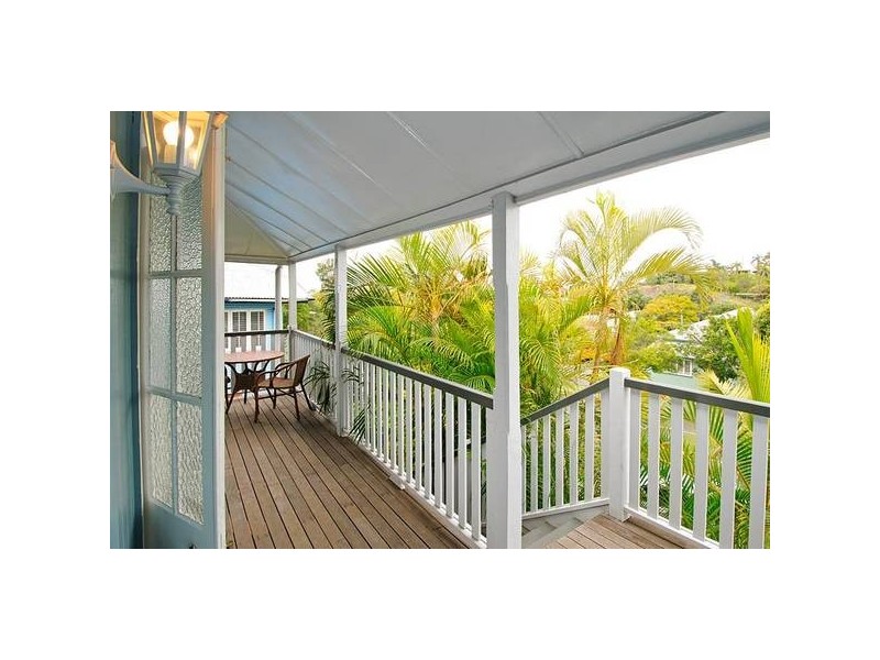 56 Gloucester Street, Highgate Hill QLD 4101