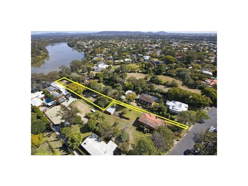 27 Feez Street, Yeronga QLD 4104