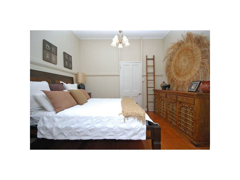 East Brisbane QLD 4169