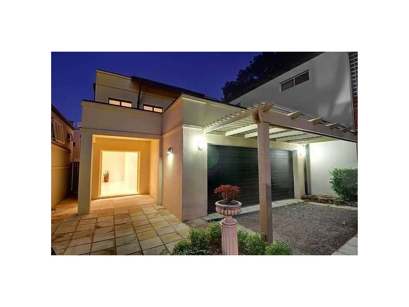 27 Castlebar Street, Kangaroo Point QLD 4169