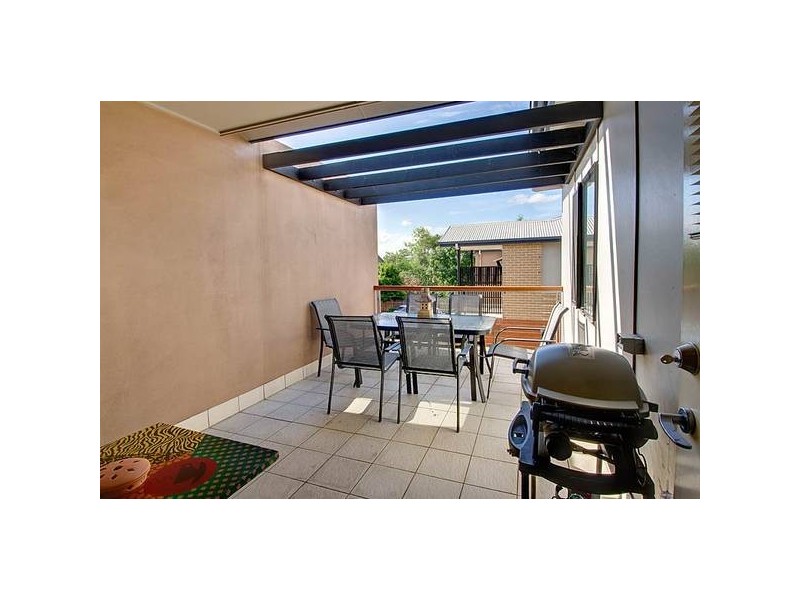 8/11 Cardross Street, Yeerongpilly QLD 4105