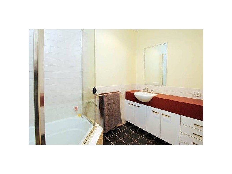 8/11 Cardross Street, Yeerongpilly QLD 4105