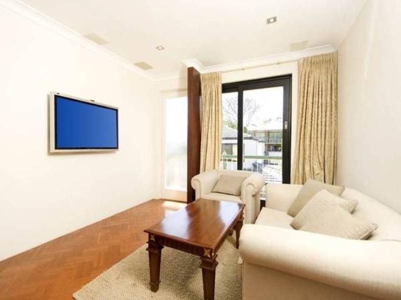 3/10 Vincent Street, Indooroopilly QLD 4068