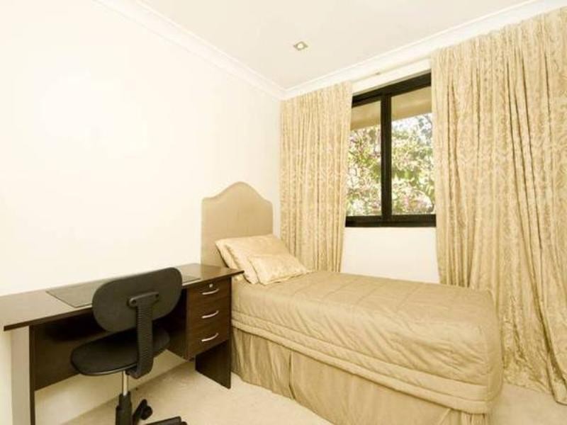3/10 Vincent Street, Indooroopilly QLD 4068