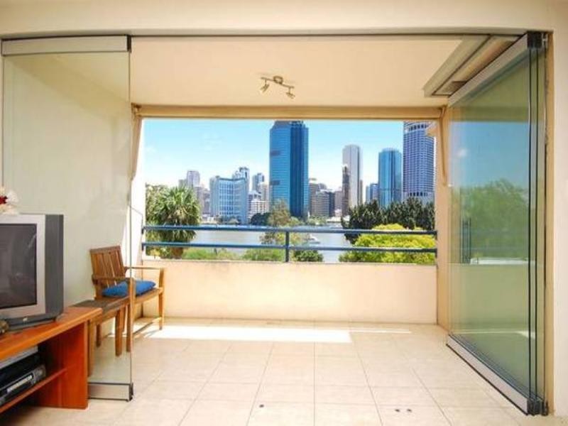 9/245 Main Street, Kangaroo Point QLD 4169