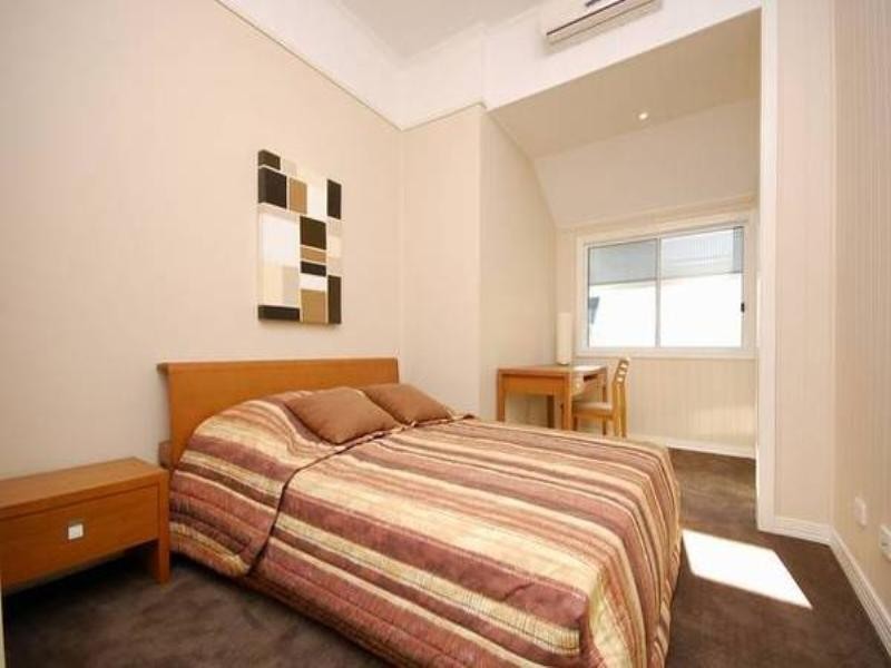 925 Stanley Street, East Brisbane QLD 4169